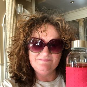 Meet your Posher, Louise